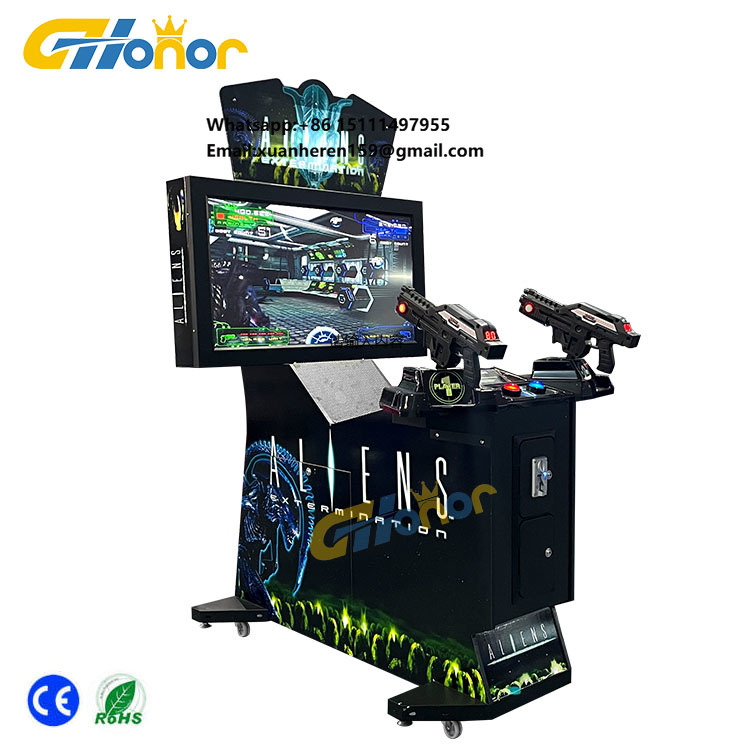 Arcade Game Coin - Overdekte speelhal met muntbediende schietspellen, muntbediende